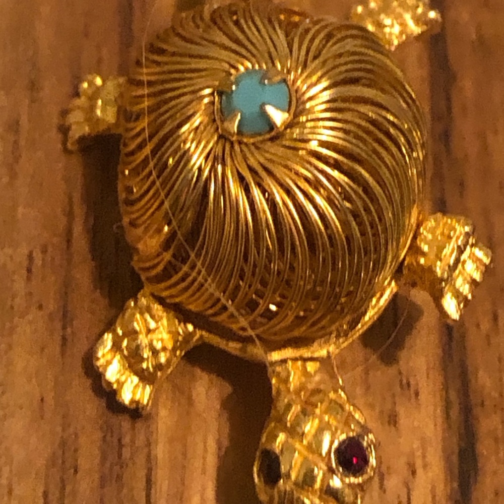 🐢 Turtle Brooch Pin 🐢 - Picture 2 of 3